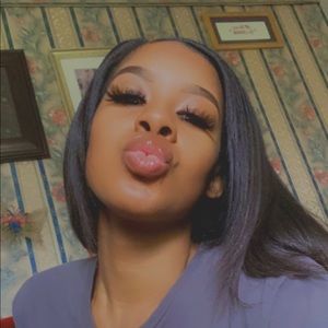 Meet your Posher, Jaymee